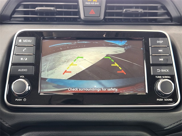 Vehicle image 13 of 22
