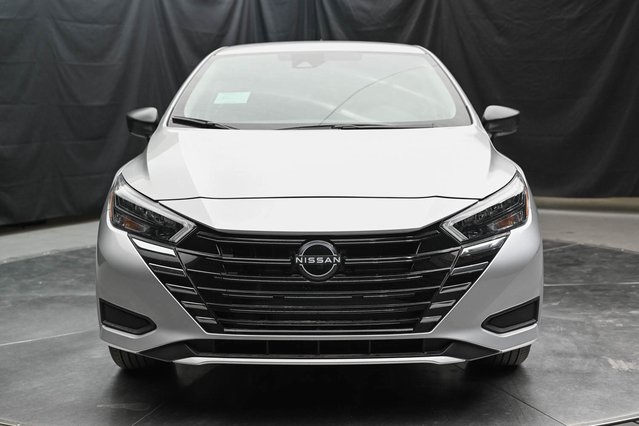Vehicle image 2 of 32