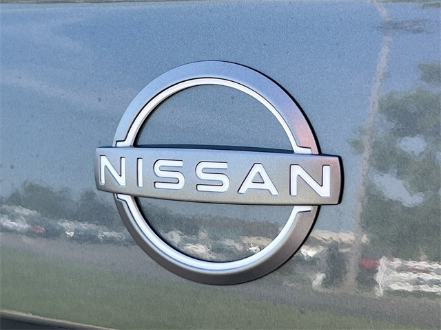 Vehicle image 31 of 32