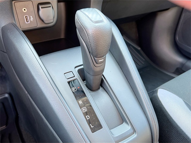 Vehicle image 22 of 32