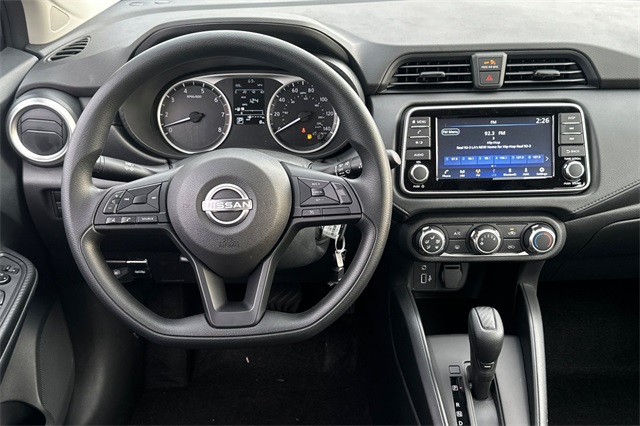 Vehicle image 11 of 19