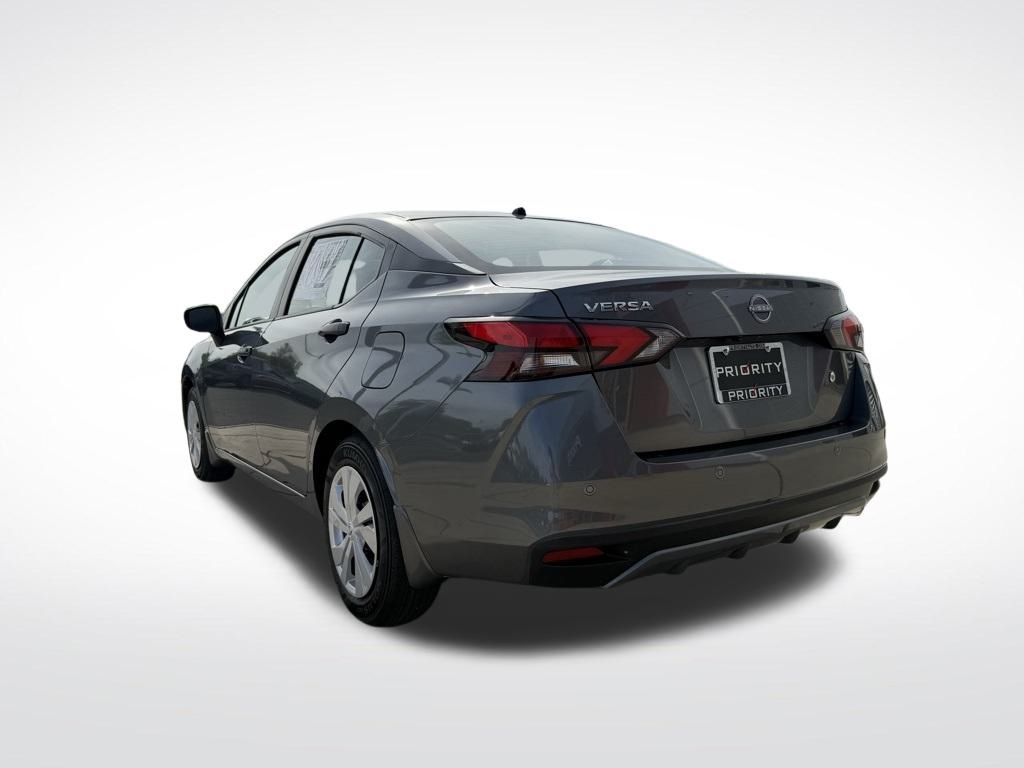2025 Nissan Versa S Image 6 of 9