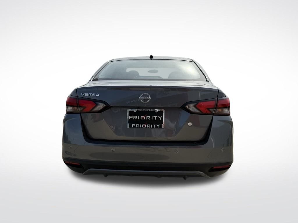 2025 Nissan Versa S Image 7 of 9