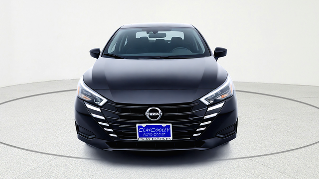 2025 Nissan Versa S Image 2 of 25