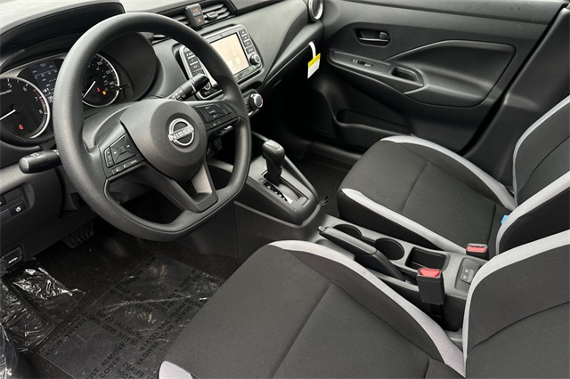 Vehicle image 7 of 19