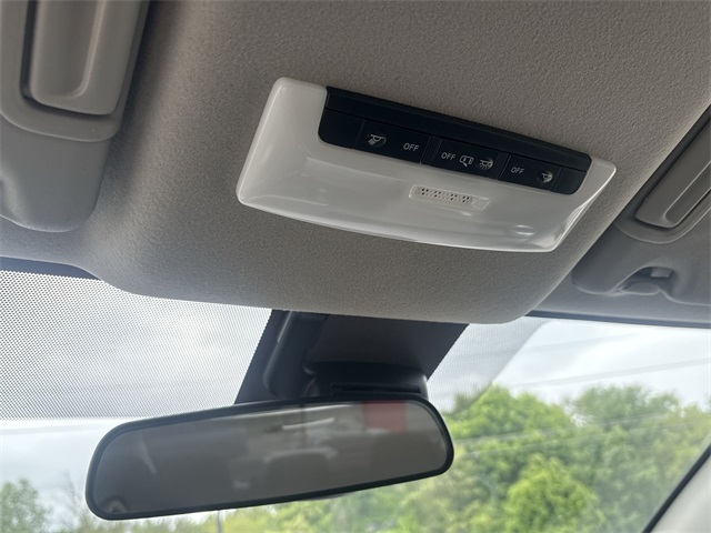 Vehicle image 36 of 41