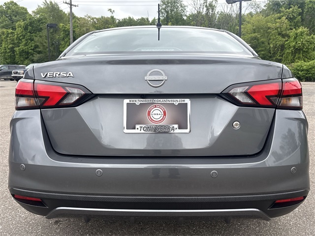 Vehicle image 7 of 41