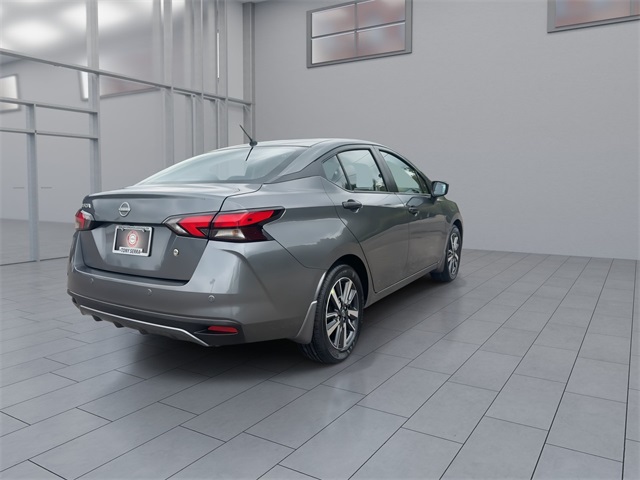 Vehicle image 6 of 41