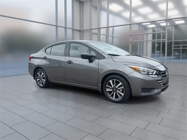 Vehicle image 4 of 41