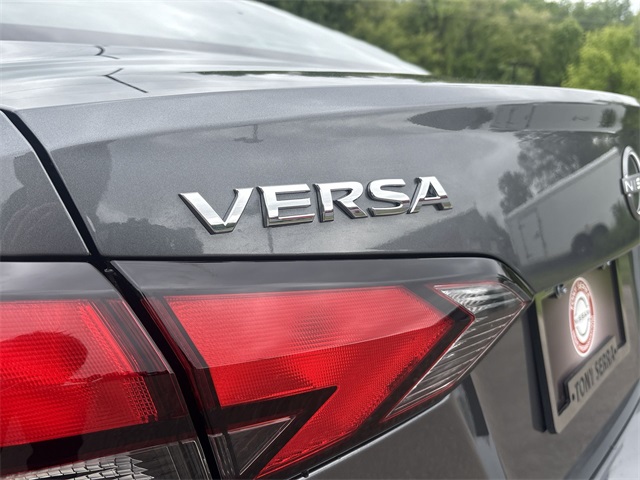 Vehicle image 26 of 41