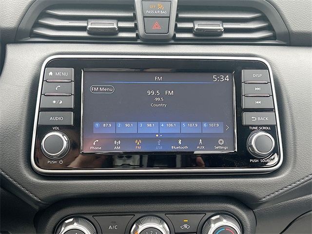 Vehicle image 17 of 41