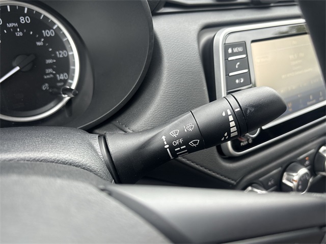 Vehicle image 39 of 41