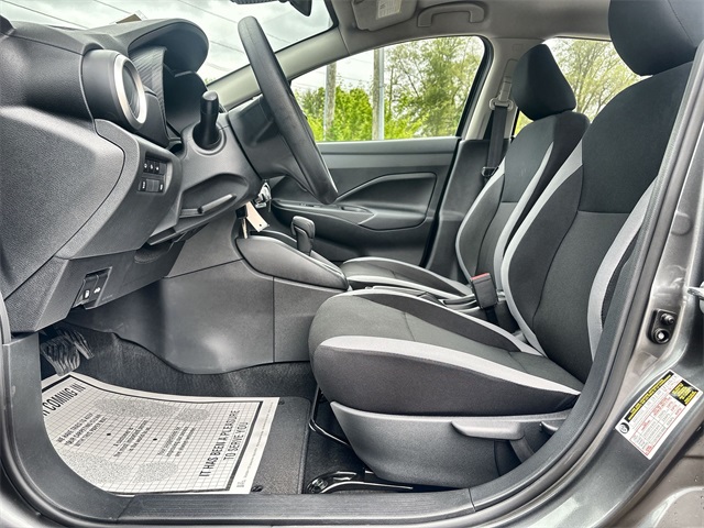 Vehicle image 13 of 41