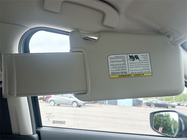 Vehicle image 37 of 41