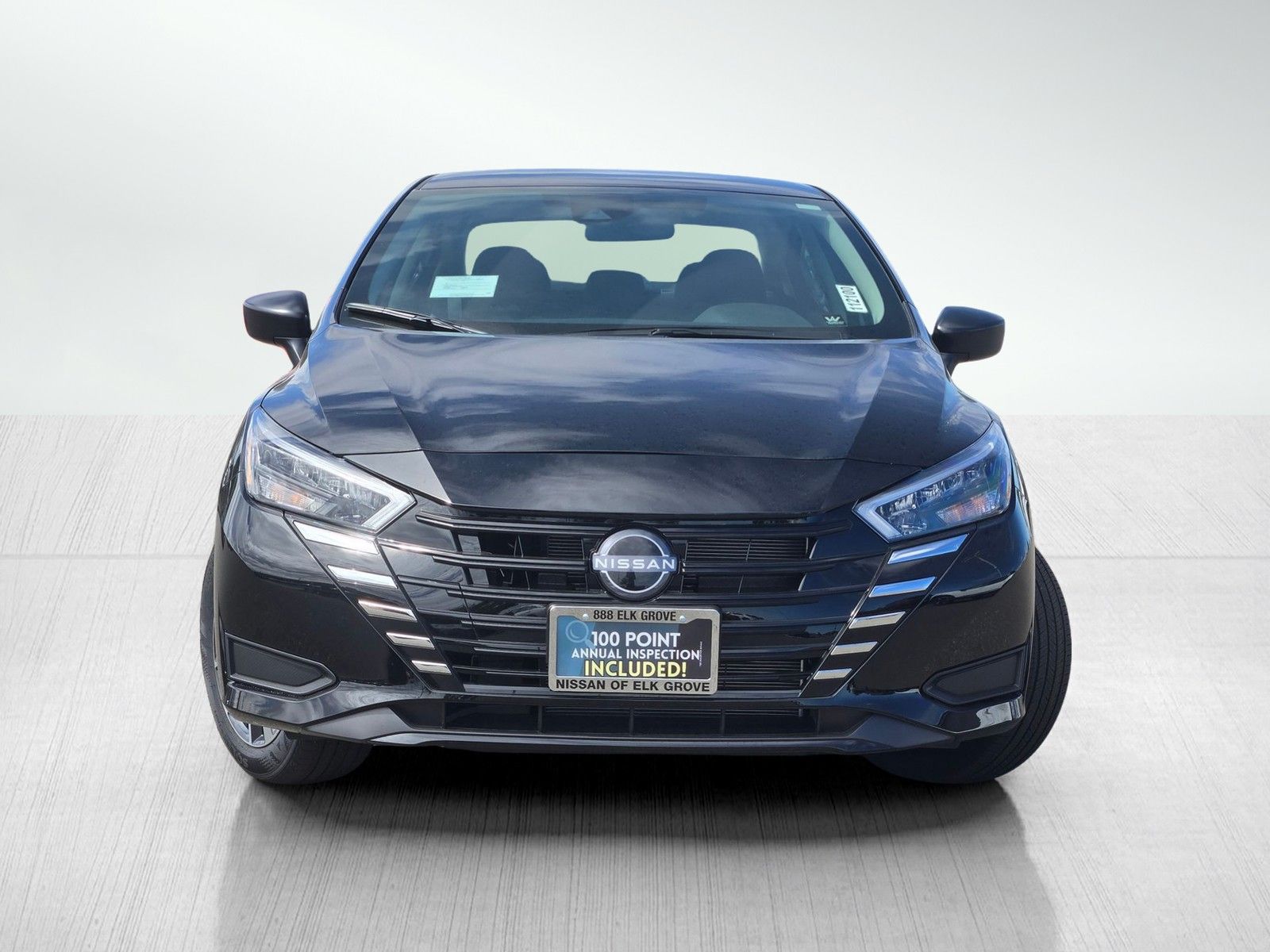 2025 Nissan Versa S Image 2 of 17