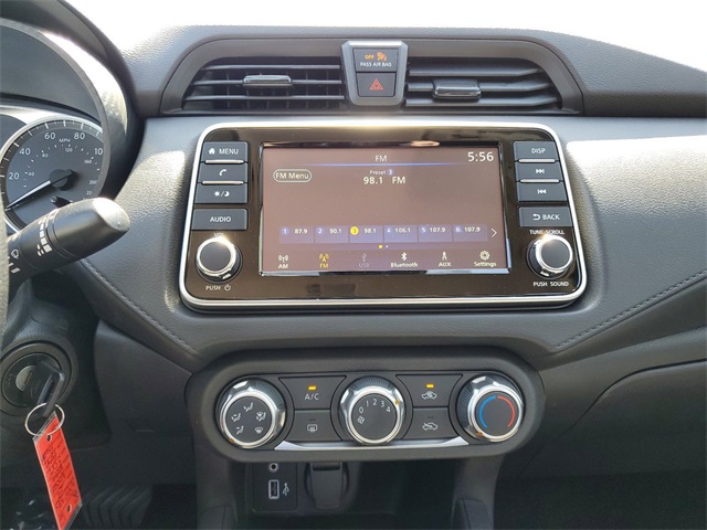 Vehicle image 22 of 30