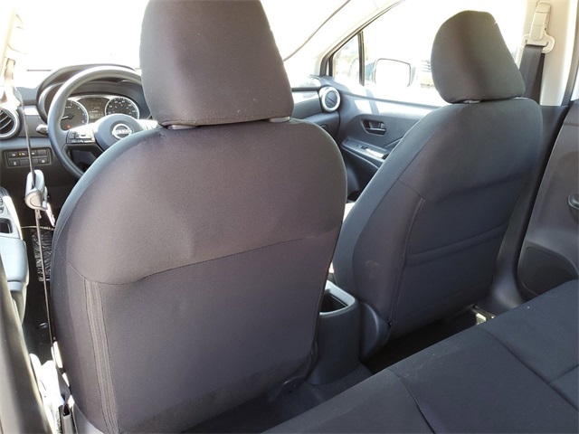 Vehicle image 24 of 30