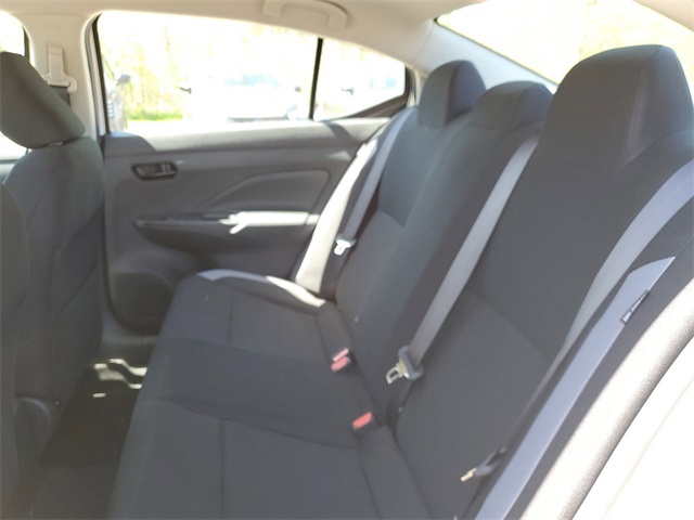 Vehicle image 23 of 30