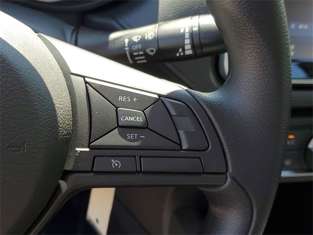 Vehicle image 11 of 30