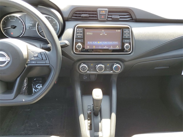Vehicle image 21 of 30