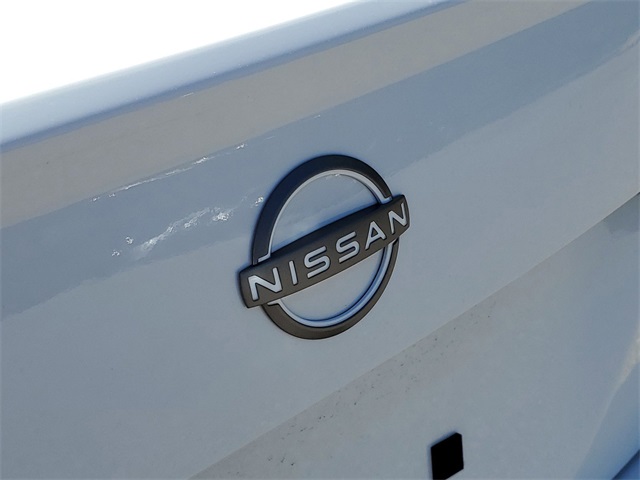 Vehicle image 28 of 30