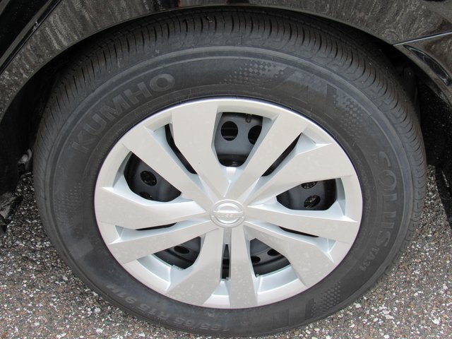 2025 Nissan Versa S Image 17 of 35