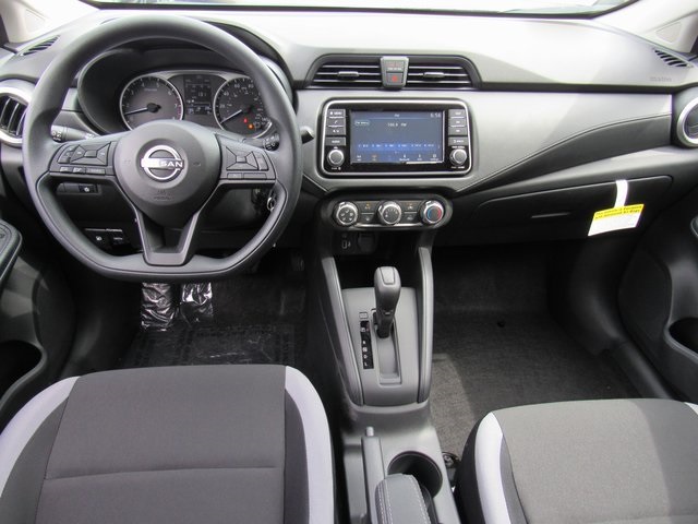 2025 Nissan Versa S Image 27 of 35