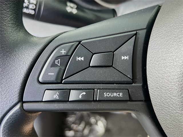 Vehicle image 30 of 32