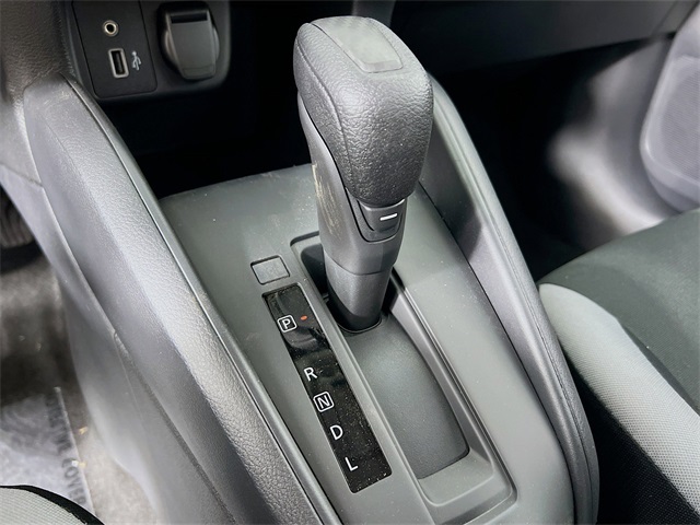 Vehicle image 22 of 32