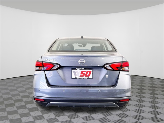 Vehicle image 6 of 32
