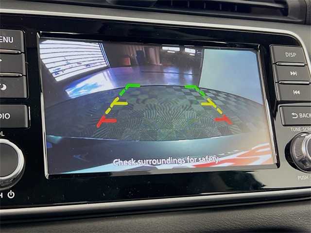 Vehicle image 20 of 32