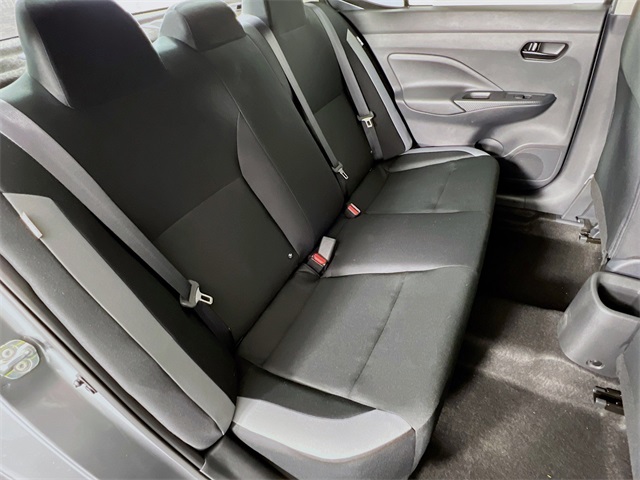 Vehicle image 12 of 32