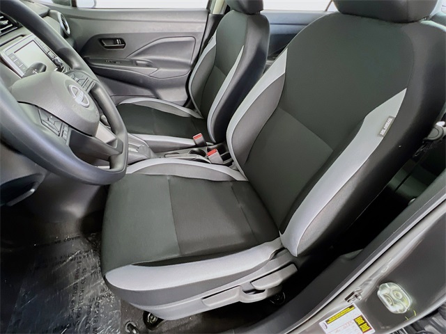 Vehicle image 13 of 32