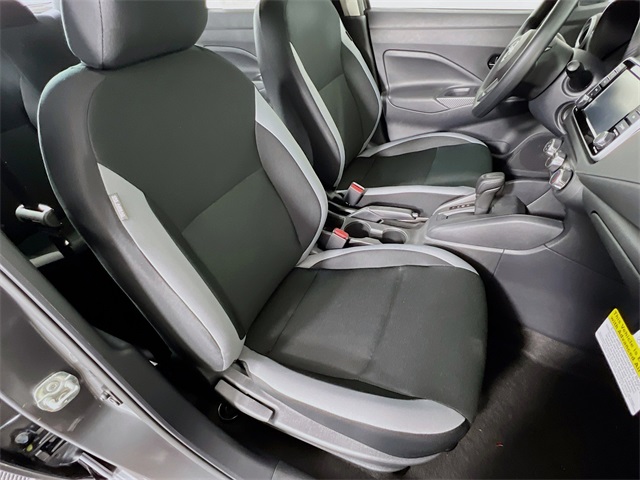 Vehicle image 11 of 32