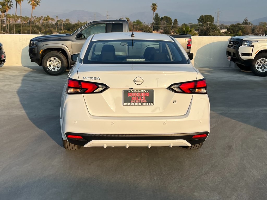 Vehicle image 6 of 26