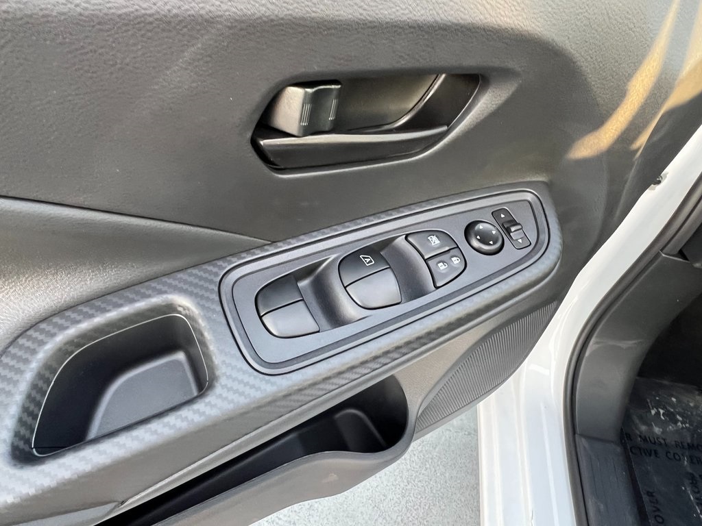 Vehicle image 21 of 26