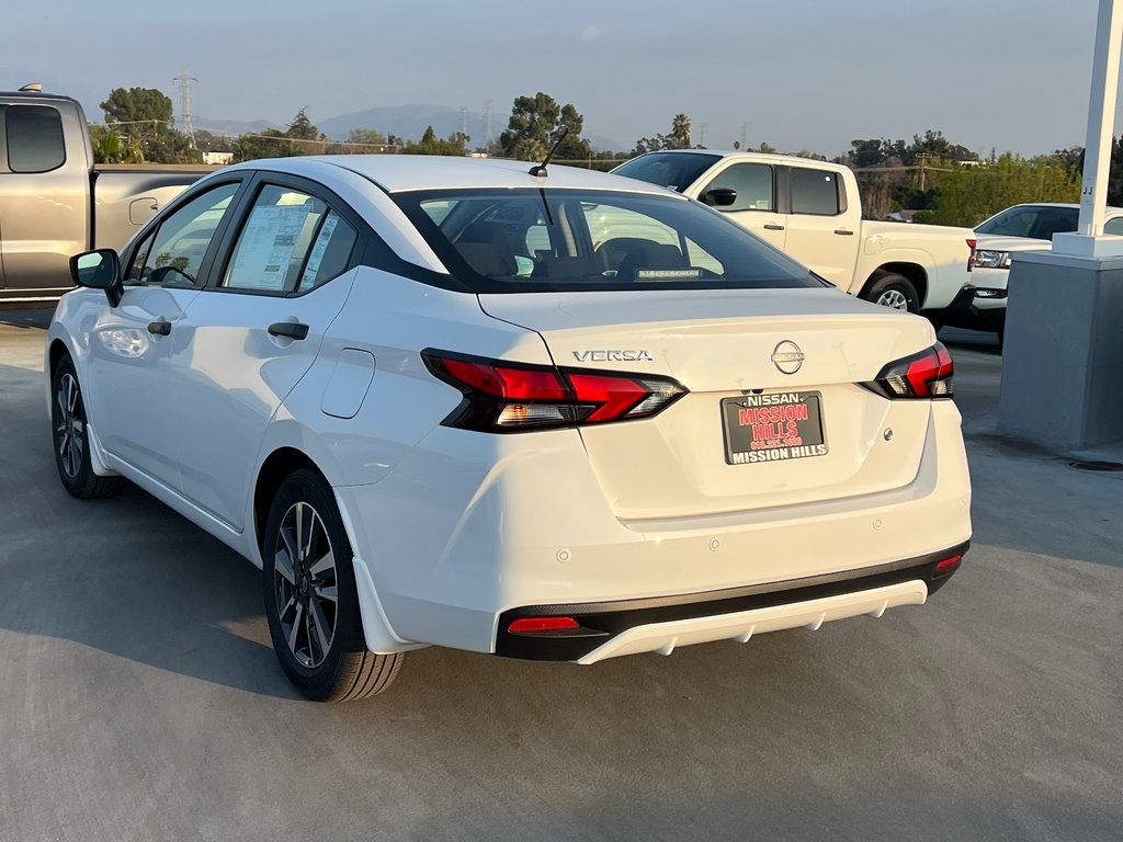 Vehicle image 7 of 26