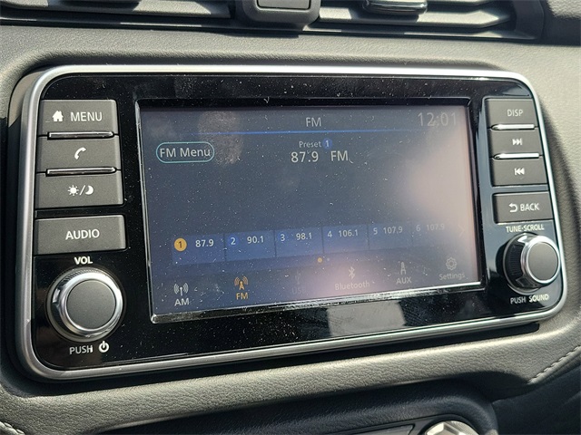 Vehicle image 11 of 25