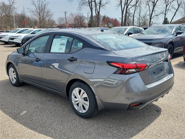 Vehicle image 4 of 25
