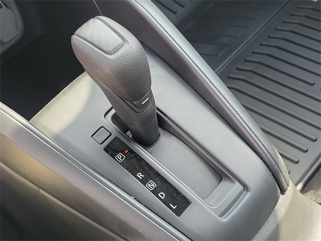 Vehicle image 14 of 25
