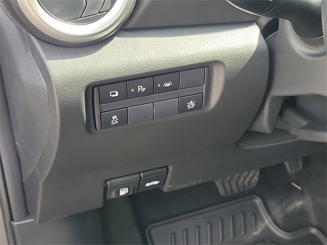 Vehicle image 7 of 25