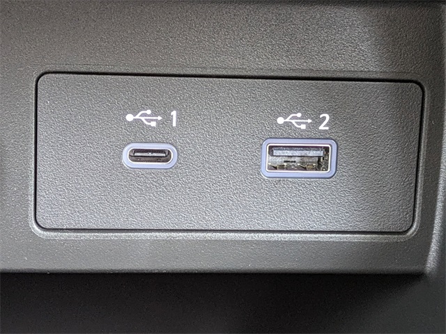 2025 Nissan Versa SR Image 26 of 28