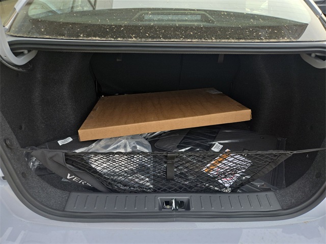 Vehicle image 23 of 40
