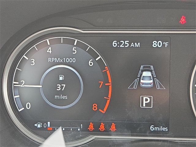 Vehicle image 16 of 40