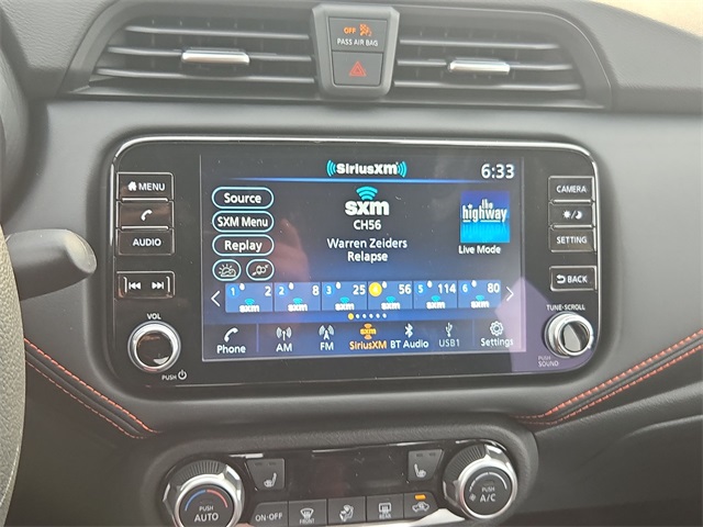 Vehicle image 17 of 40