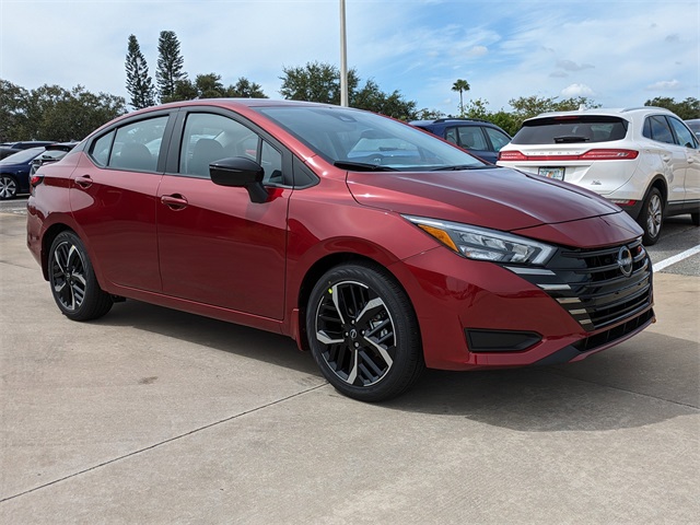 2025 Nissan Versa SR Image 4 of 29