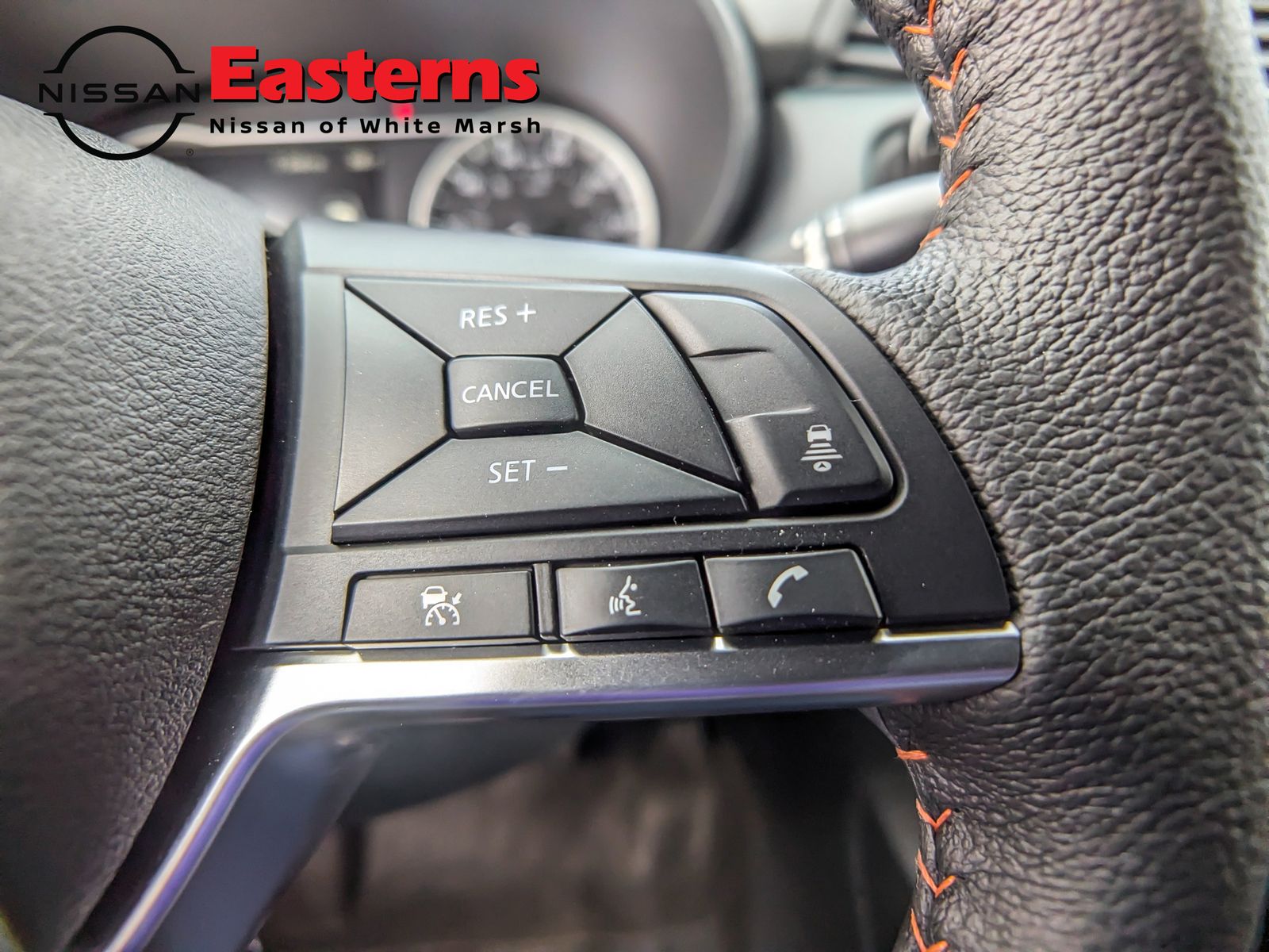 2025 Nissan Versa SR Image 25 of 35