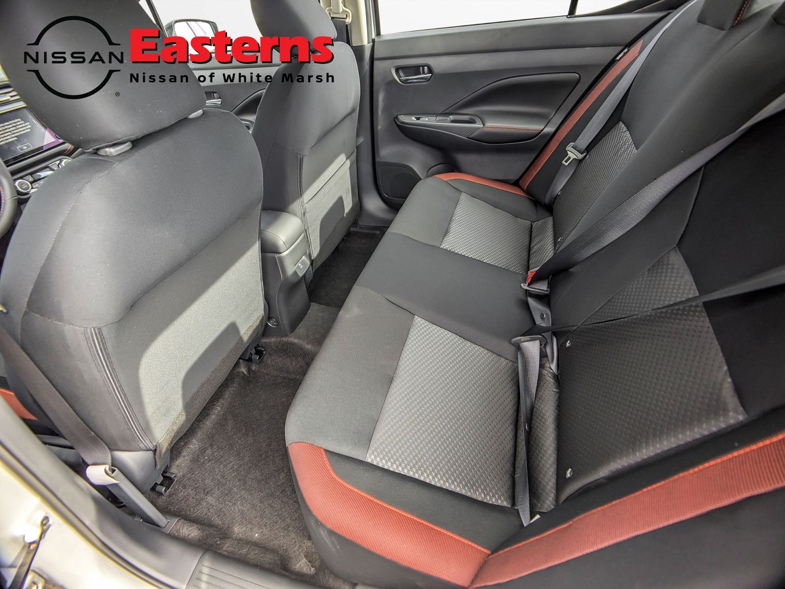 2025 Nissan Versa SR Image 13 of 35