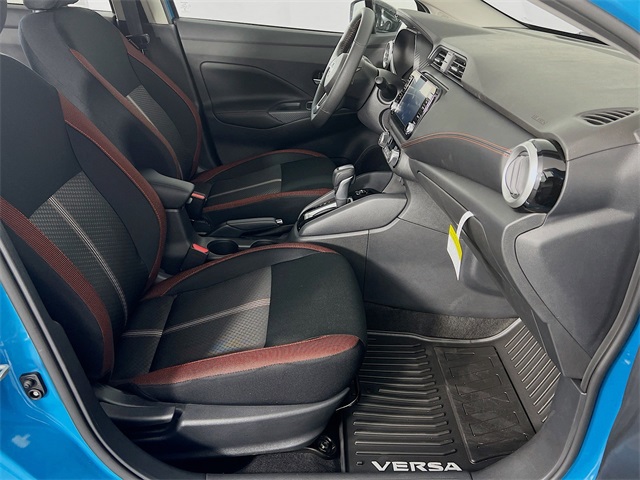 Vehicle image 12 of 32
