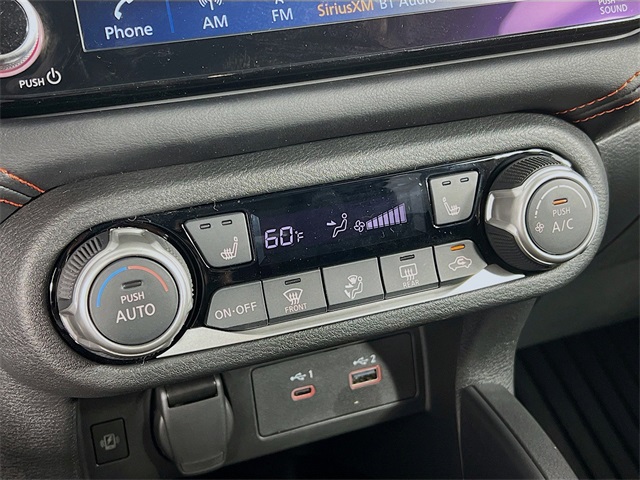 Vehicle image 28 of 32